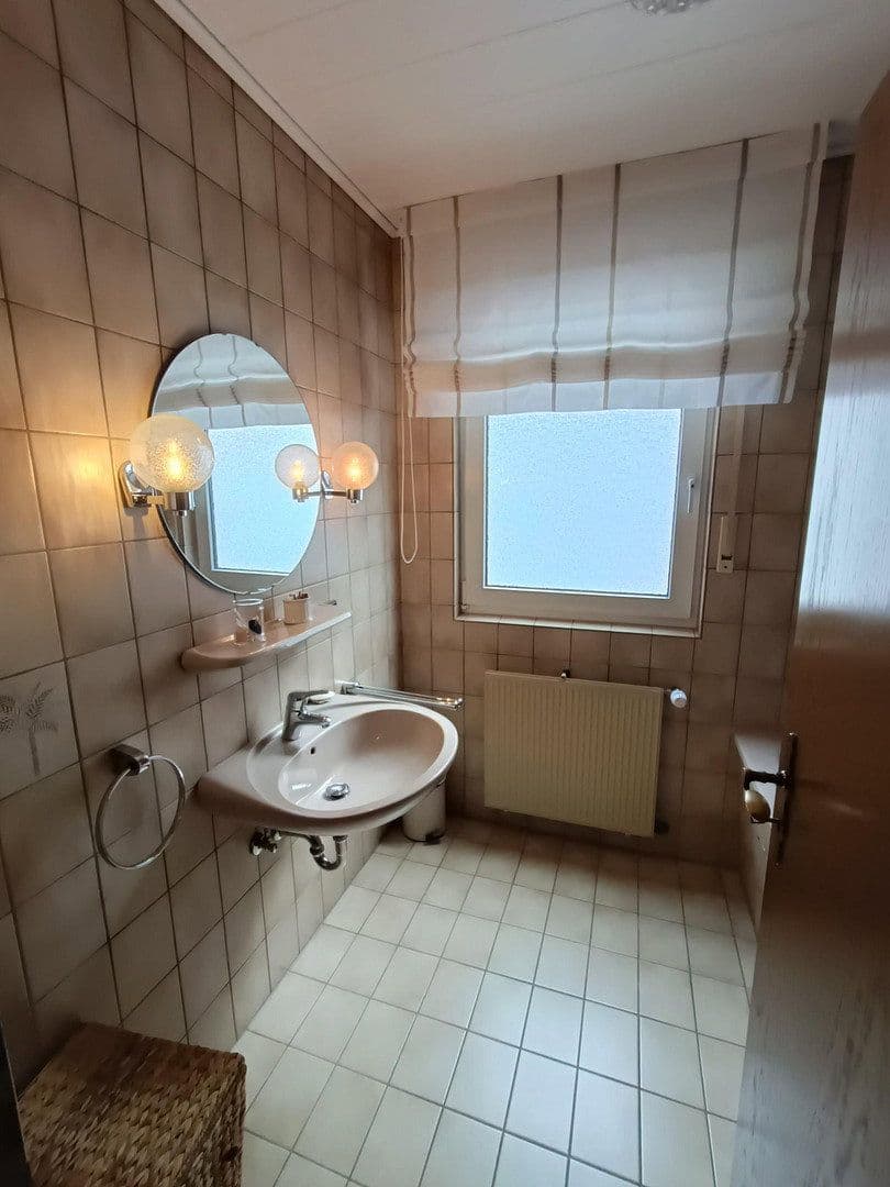 Pronájem bytu 2+1 58 m², Niederkassel, Severní Porýní-Vestfálsko Pronájem bytu 2+1 58 m², Niederkassel, Severní Porýní-Vestfálsko