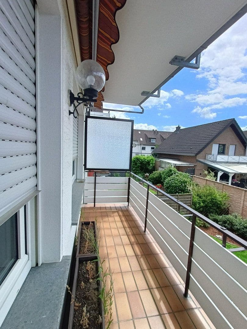 Pronájem bytu 2+1 58 m², Niederkassel, Severní Porýní-Vestfálsko Pronájem bytu 2+1 58 m², Niederkassel, Severní Porýní-Vestfálsko