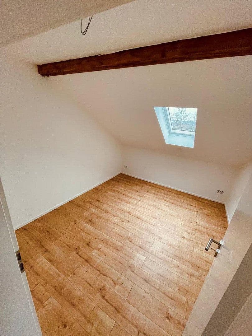 Pronájem bytu 3+1 75 m², Maxhütte-Haidhof, Bavorsko Pronájem bytu 3+1 75 m², Maxhütte-Haidhof, Bavorsko