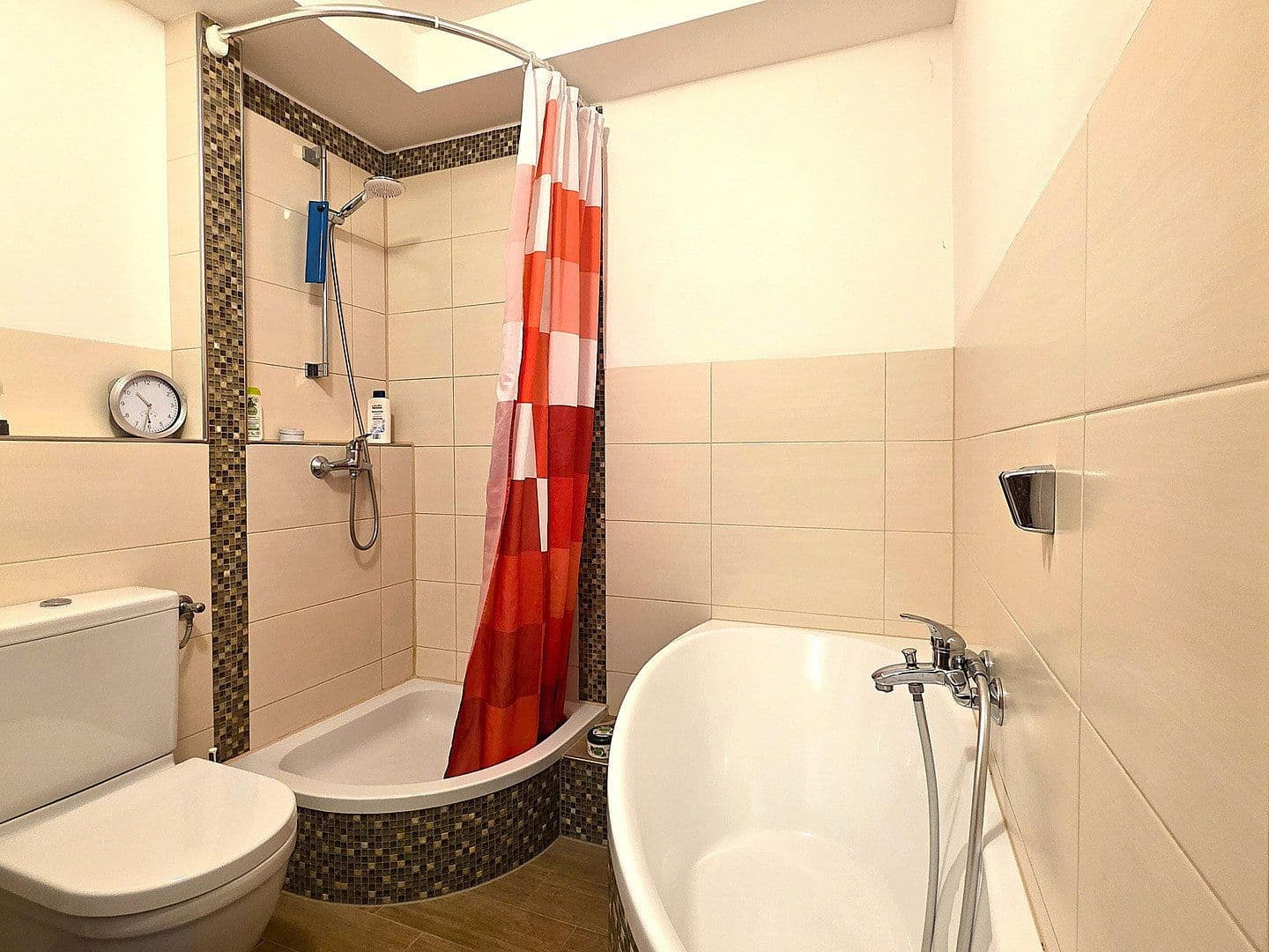 Prodej bytu 3+1 87 m², Bergisch Gladbach, Severní Porýní-Vestfálsko Prodej bytu 3+1 87 m², Bergisch Gladbach, Severní Porýní-Vestfálsko
