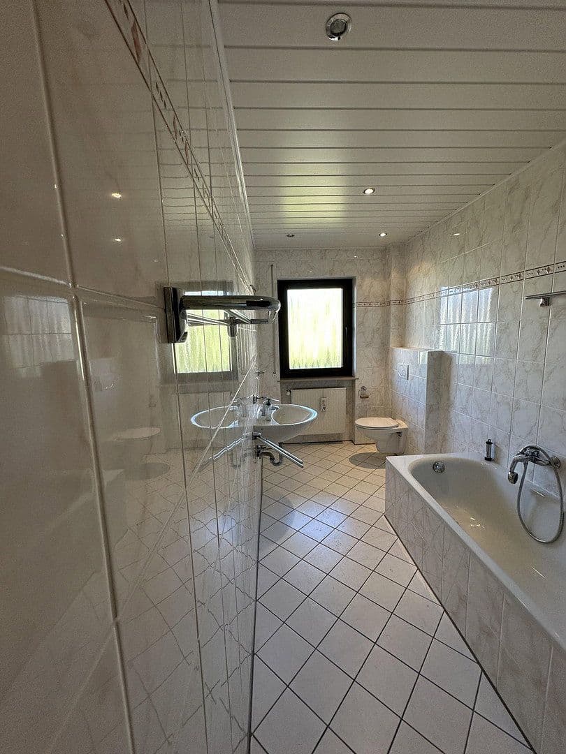 Prodej domu 270 m², pozemek 271 m², Ringstraße 89, Bendorf, Porýní-Falc Prodej domu 270 m², pozemek 271 m², Ringstraße 89, Bendorf, Porýní-Falc