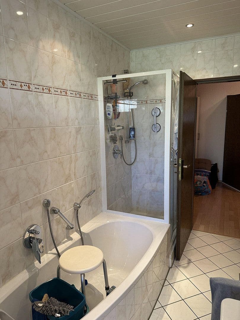 Prodej domu 270 m², pozemek 271 m², Ringstraße 89, Bendorf, Porýní-Falc Prodej domu 270 m², pozemek 271 m², Ringstraße 89, Bendorf, Porýní-Falc