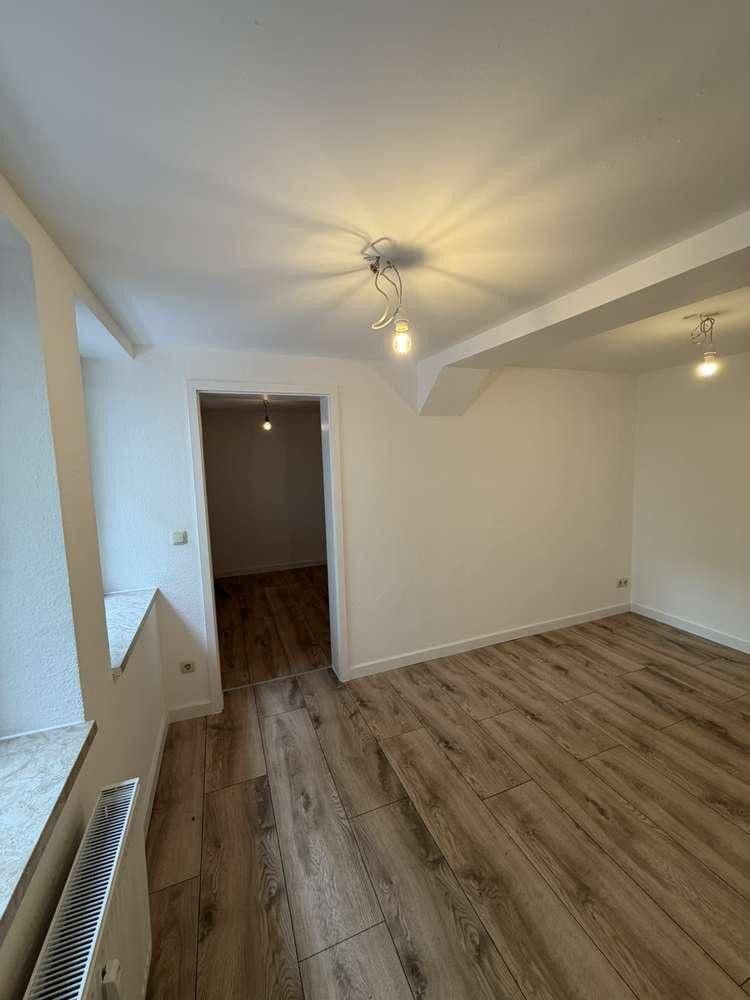 Pronájem bytu 5+1 89 m², Dönhoffstraße 7, Berlin, Berlín Pronájem bytu 5+1 89 m², Dönhoffstraße 7, Berlin, Berlín