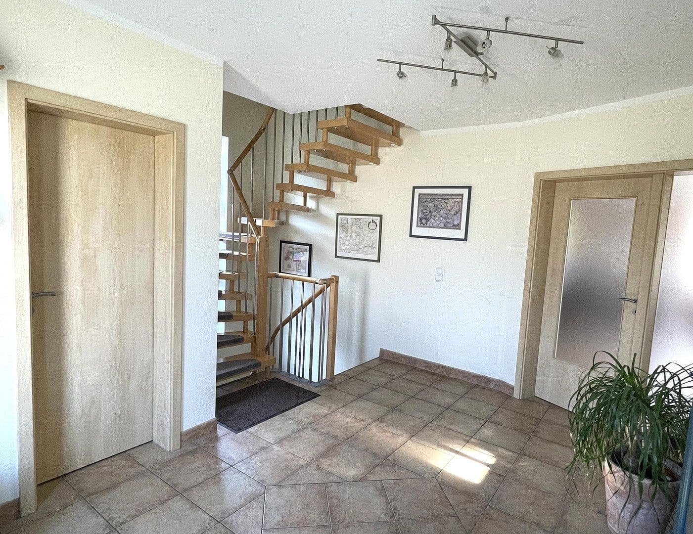 Prodej domu 130 m², pozemek 556 m², Arnstadt, Durynsko Prodej domu 130 m², pozemek 556 m², Arnstadt, Durynsko