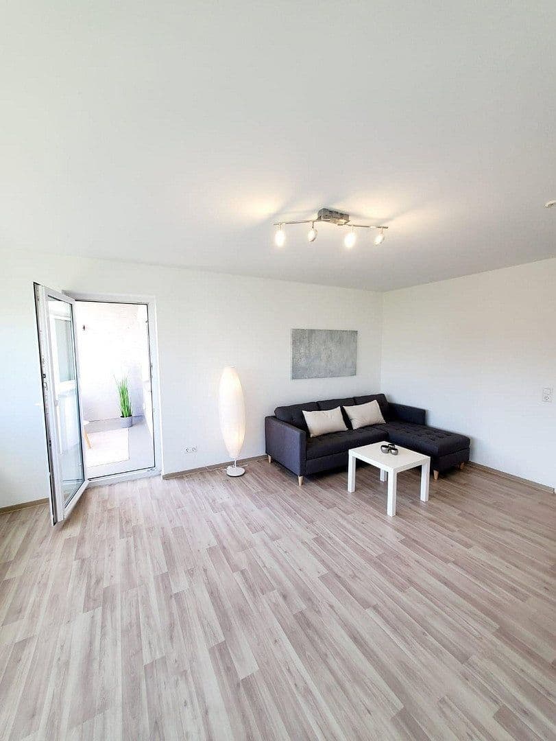 Pronájem bytu 2+1 57 m², Goldäckerstr. 3, Leinfelden-Echterdingen, Bádensko-Württembersko Pronájem bytu 2+1 57 m², Goldäckerstr. 3, Leinfelden-Echterdingen, Bádensko-Württembersko