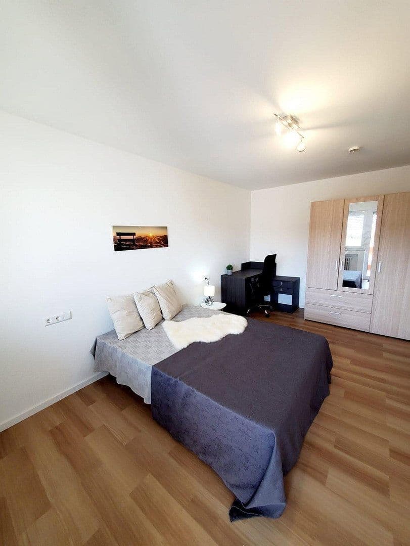Pronájem bytu 2+1 57 m², Goldäckerstr. 3, Leinfelden-Echterdingen, Bádensko-Württembersko Pronájem bytu 2+1 57 m², Goldäckerstr. 3, Leinfelden-Echterdingen, Bádensko-Württembersko