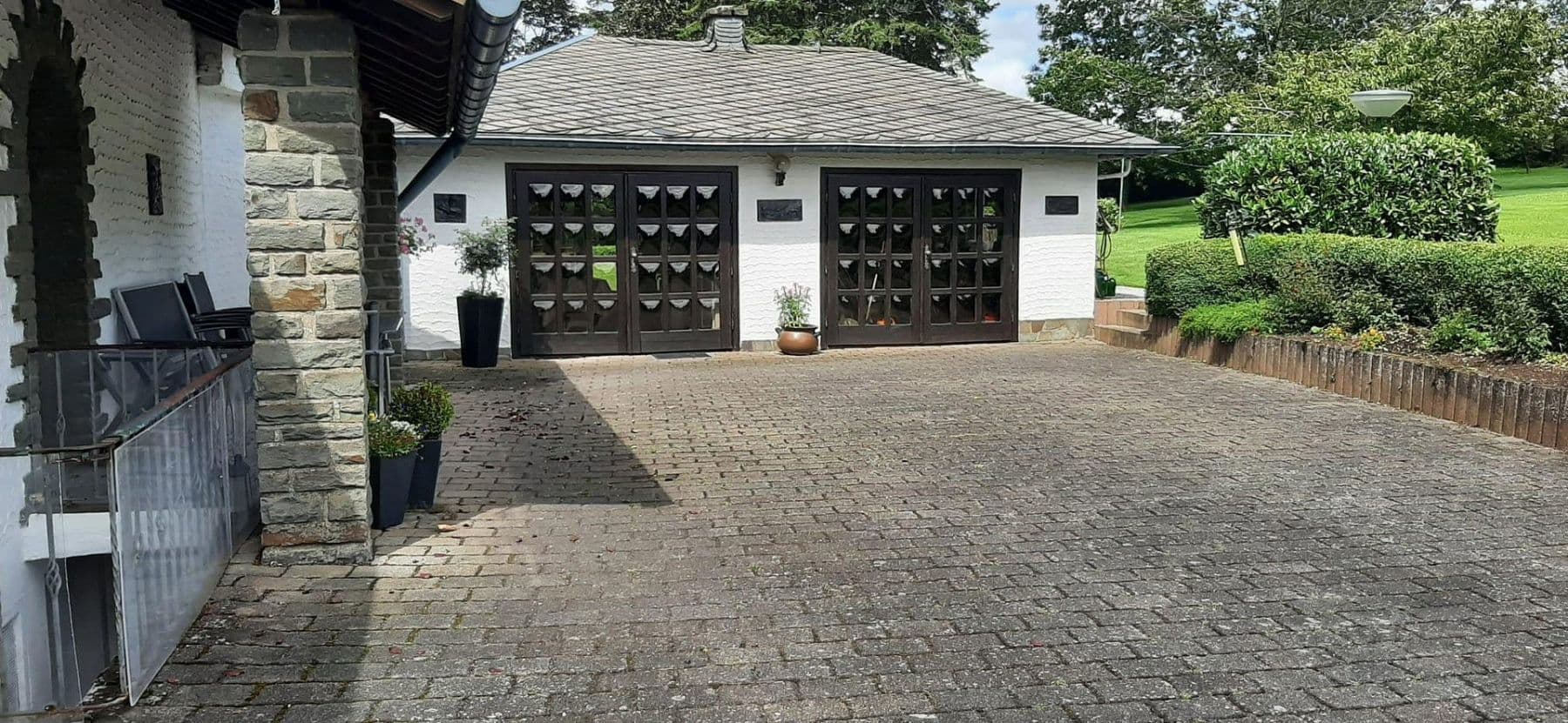 Prodej domu 172 m², pozemek 13.498 m², Ahrstraße 22, Oberehe-Stroheich, Porýní-Falc Prodej domu 172 m², pozemek 13.498 m², Ahrstraße 22, Oberehe-Stroheich, Porýní-Falc