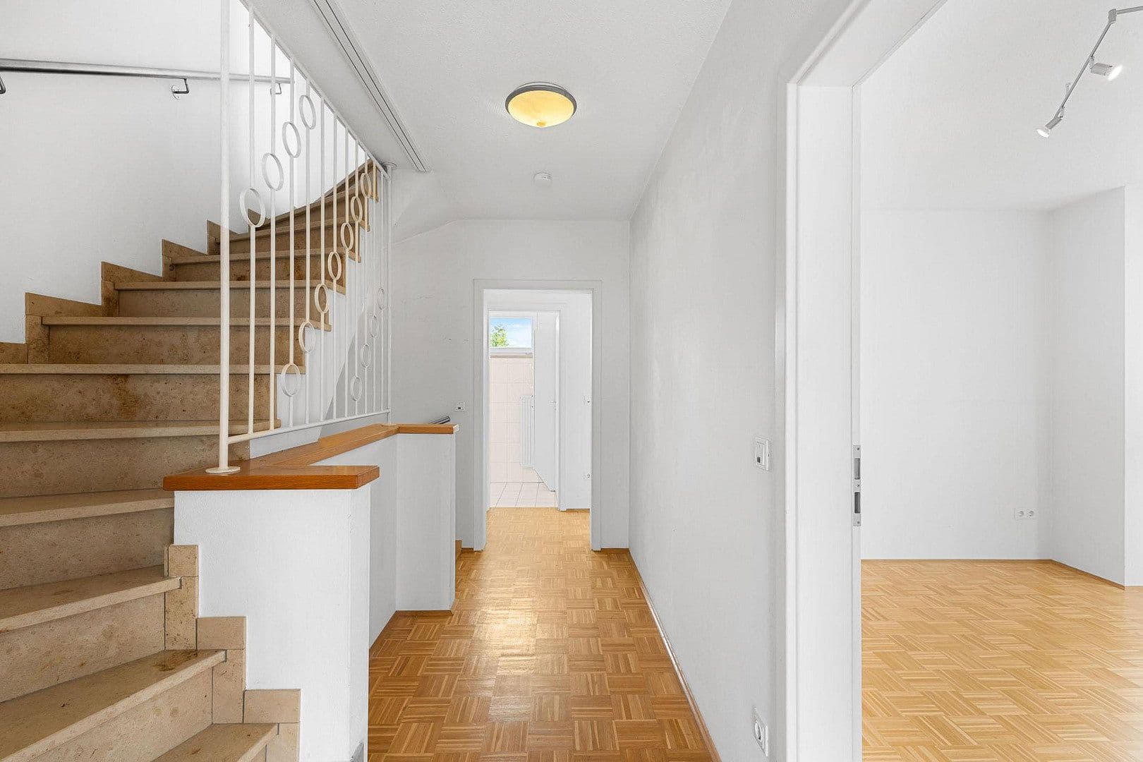 Prodej domu 140 m², pozemek 194 m², Regensburg, Bavorsko Prodej domu 140 m², pozemek 194 m², Regensburg, Bavorsko