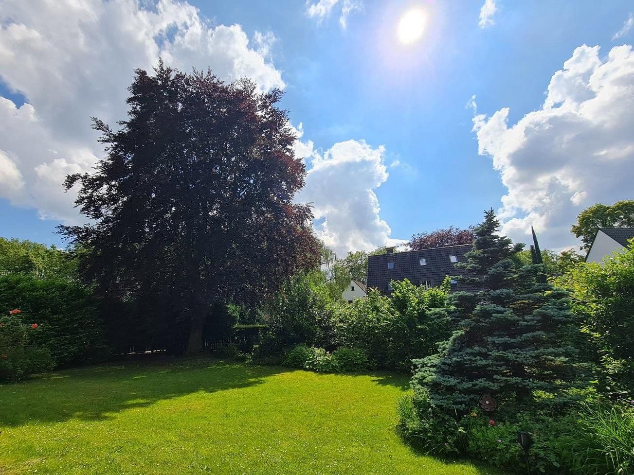 Prodej domu 220 m², pozemek 1.225 m², Fährstr. 3, Duisburg, Severní Porýní-Vestfálsko Prodej domu 220 m², pozemek 1.225 m², Fährstr. 3, Duisburg, Severní Porýní-Vestfálsko
