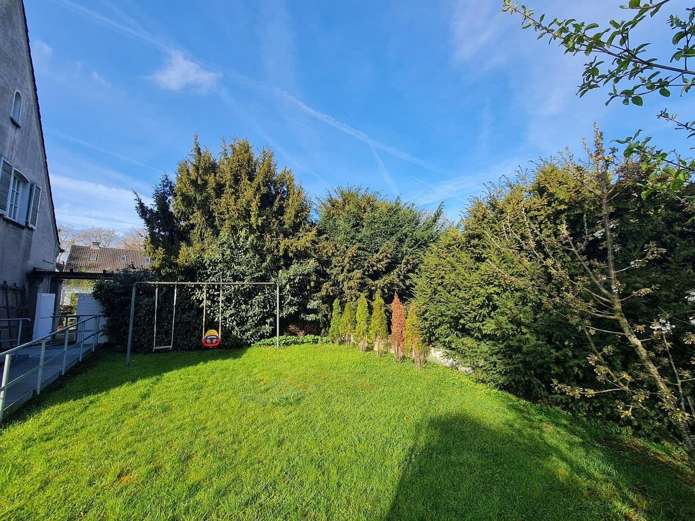 Prodej domu 220 m², pozemek 1.225 m², Fährstr. 3, Duisburg, Severní Porýní-Vestfálsko Prodej domu 220 m², pozemek 1.225 m², Fährstr. 3, Duisburg, Severní Porýní-Vestfálsko