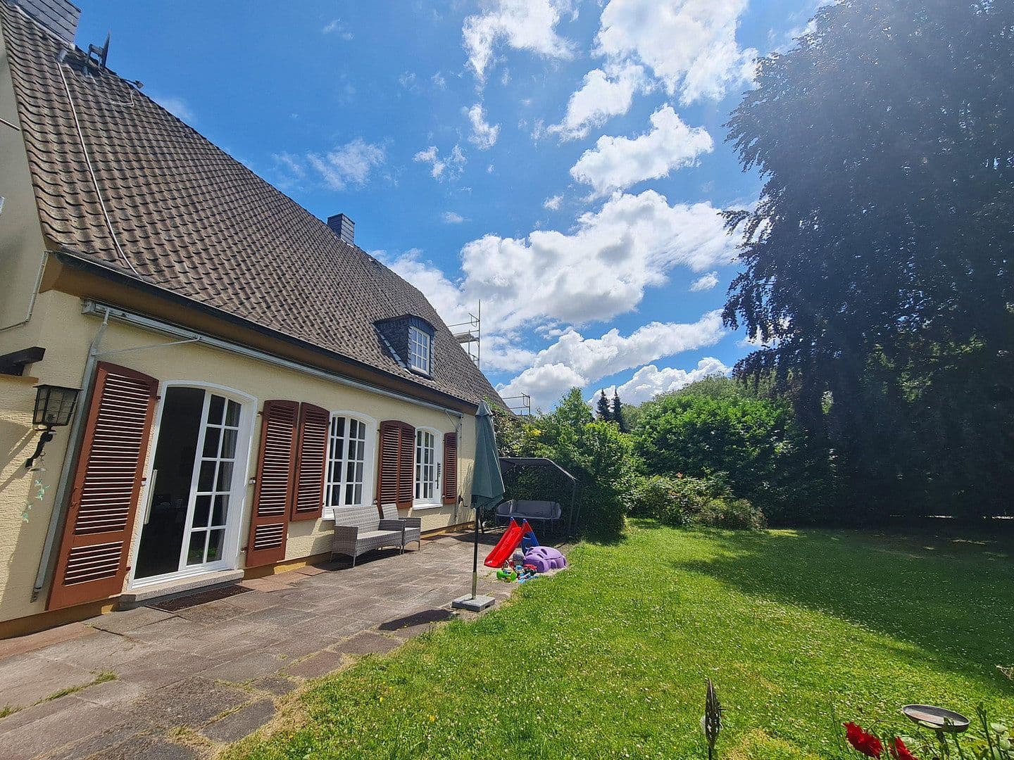 Prodej domu 220 m², pozemek 1.225 m², Fährstr. 3, Duisburg, Severní Porýní-Vestfálsko Prodej domu 220 m², pozemek 1.225 m², Fährstr. 3, Duisburg, Severní Porýní-Vestfálsko