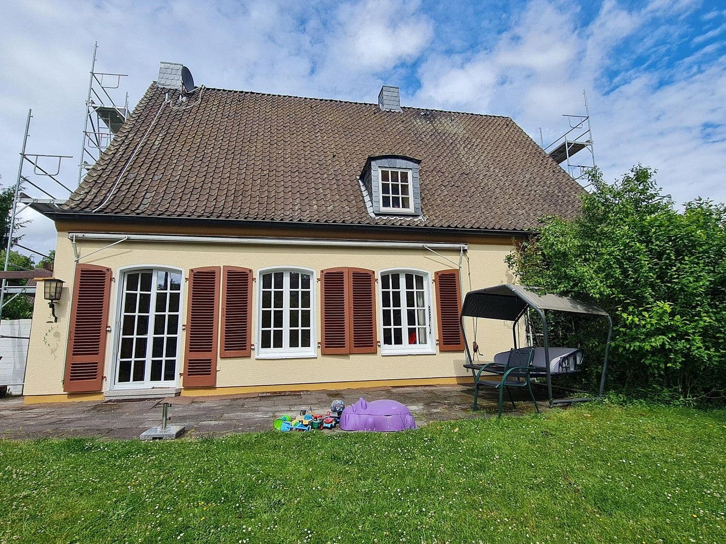 Prodej domu 220 m², pozemek 1.225 m², Fährstr. 3, Duisburg, Severní Porýní-Vestfálsko Prodej domu 220 m², pozemek 1.225 m², Fährstr. 3, Duisburg, Severní Porýní-Vestfálsko