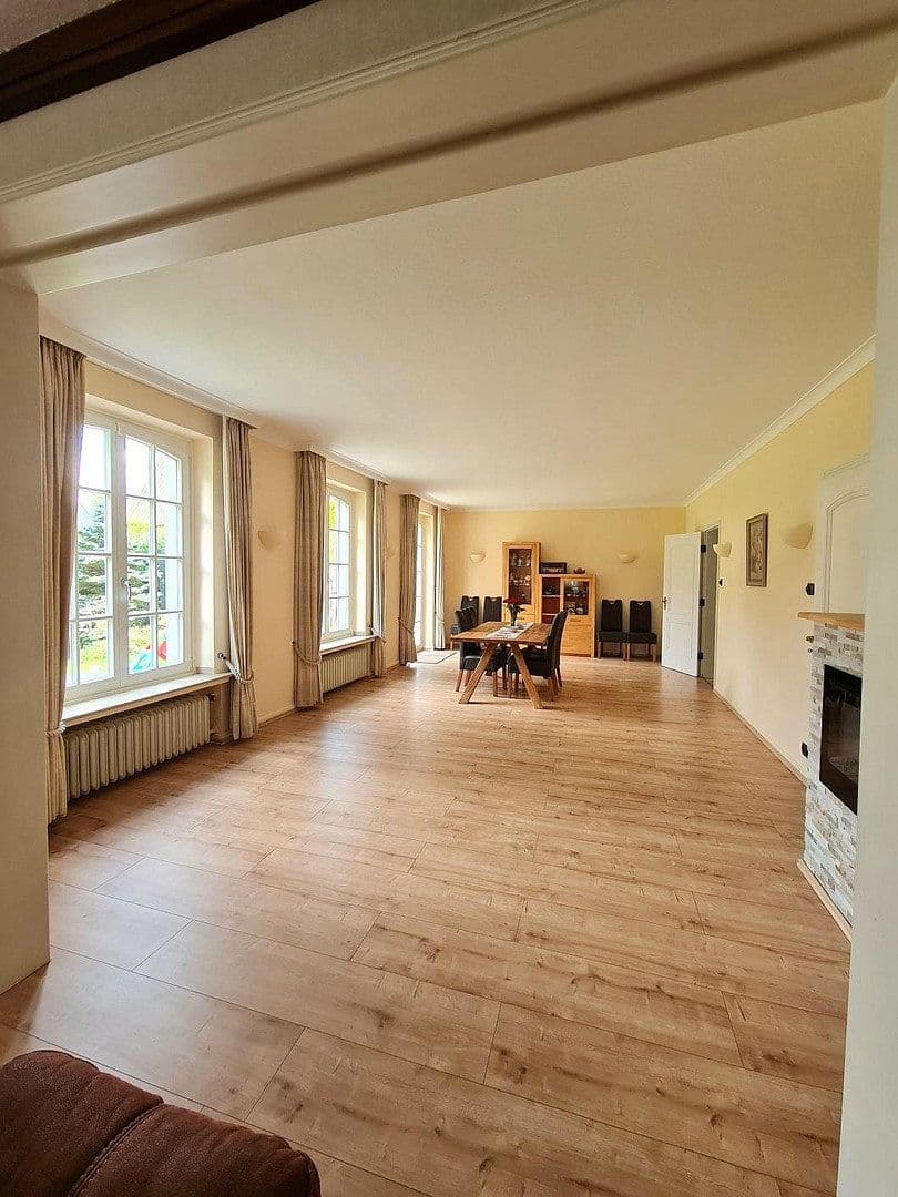 Prodej domu 220 m², pozemek 1.225 m², Fährstr. 3, Duisburg, Severní Porýní-Vestfálsko Prodej domu 220 m², pozemek 1.225 m², Fährstr. 3, Duisburg, Severní Porýní-Vestfálsko