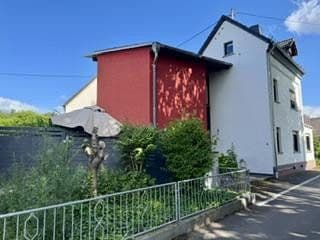 Prodej domu 148 m², pozemek 365 m², Koblenz, Porýní-Falc Prodej domu 148 m², pozemek 365 m², Koblenz, Porýní-Falc