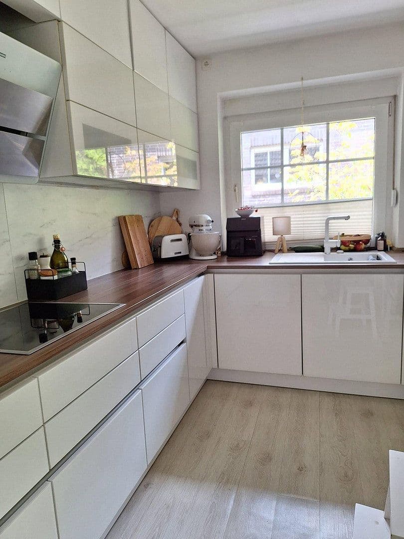 Prodej domu 106 m², pozemek 455 m², Saseler Straße 185, Hamburg, Hamburg Prodej domu 106 m², pozemek 455 m², Saseler Straße 185, Hamburg, Hamburg