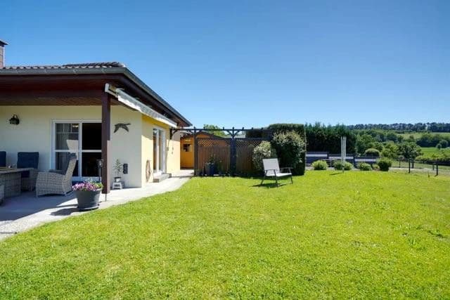 Prodej domu 146 m², pozemek 2.000 m², Rascheid, Porýní-Falc Prodej domu 146 m², pozemek 2.000 m², Rascheid, Porýní-Falc