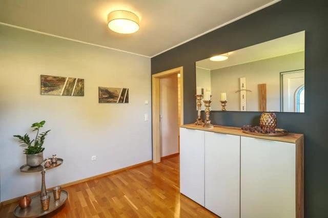 Prodej domu 146 m², pozemek 2.000 m², Rascheid, Porýní-Falc Prodej domu 146 m², pozemek 2.000 m², Rascheid, Porýní-Falc