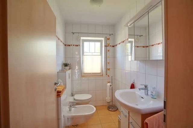 Prodej domu 146 m², pozemek 2.000 m², Rascheid, Porýní-Falc Prodej domu 146 m², pozemek 2.000 m², Rascheid, Porýní-Falc
