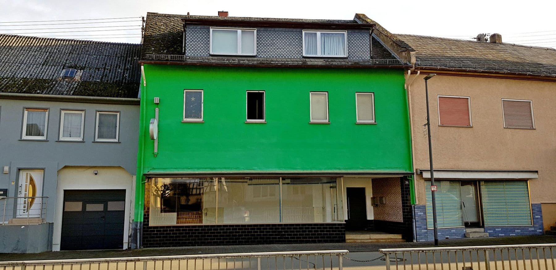 Prodej domu 178 m², pozemek 133 m², Hauptstrasse 39, Miehlen, Porýní-Falc Prodej domu 178 m², pozemek 133 m², Hauptstrasse 39, Miehlen, Porýní-Falc