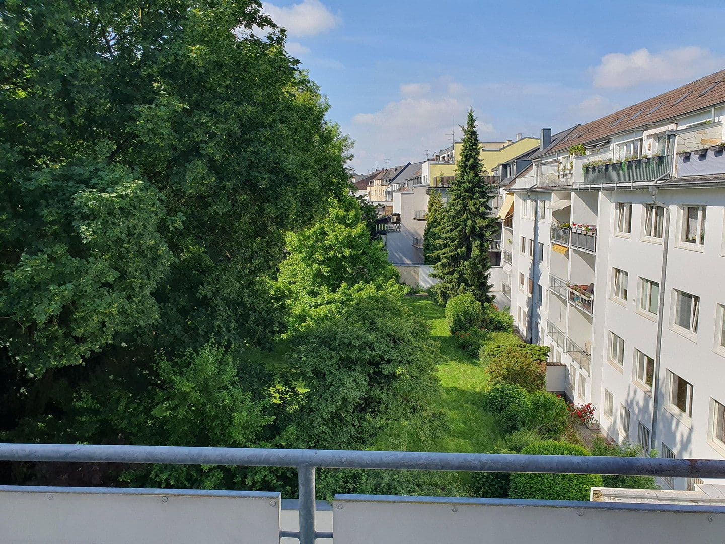 Prodej bytu 3+1 76 m², Leyentalstraße 100, Krefeld, Severní Porýní-Vestfálsko Prodej bytu 3+1 76 m², Leyentalstraße 100, Krefeld, Severní Porýní-Vestfálsko