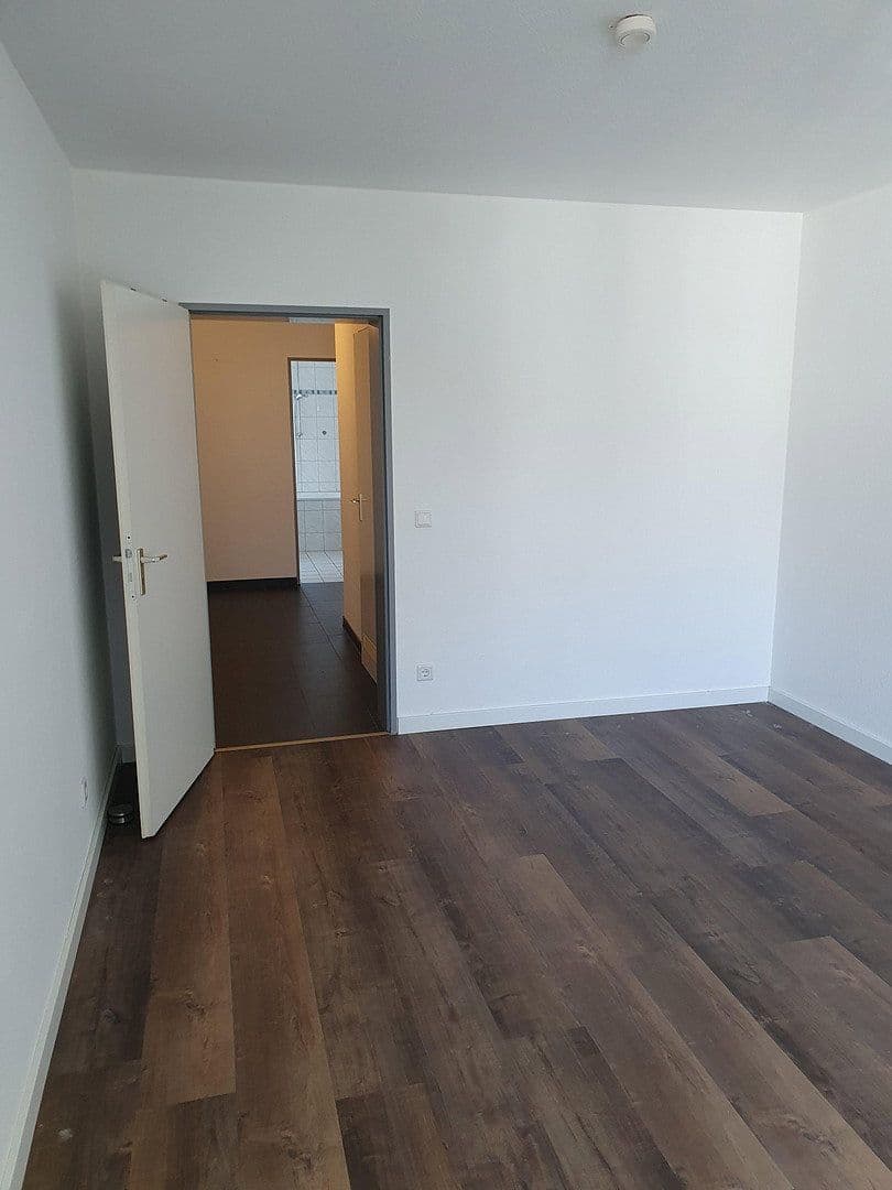 Prodej bytu 3+1 76 m², Leyentalstraße 100, Krefeld, Severní Porýní-Vestfálsko Prodej bytu 3+1 76 m², Leyentalstraße 100, Krefeld, Severní Porýní-Vestfálsko