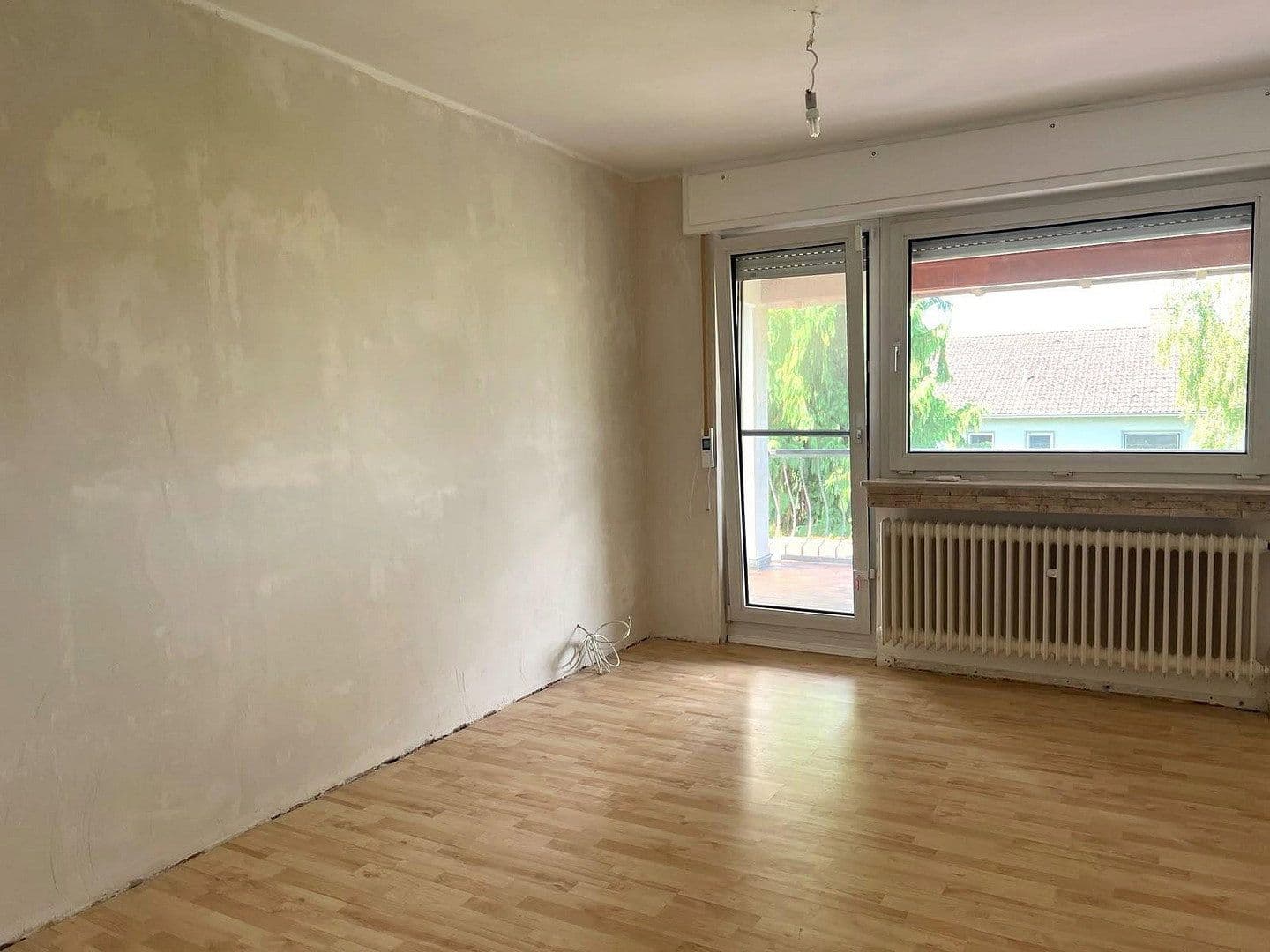 Prodej domu 110 m², pozemek 324 m², Schwalbach am Taunus, Hessen Prodej domu 110 m², pozemek 324 m², Schwalbach am Taunus, Hessen