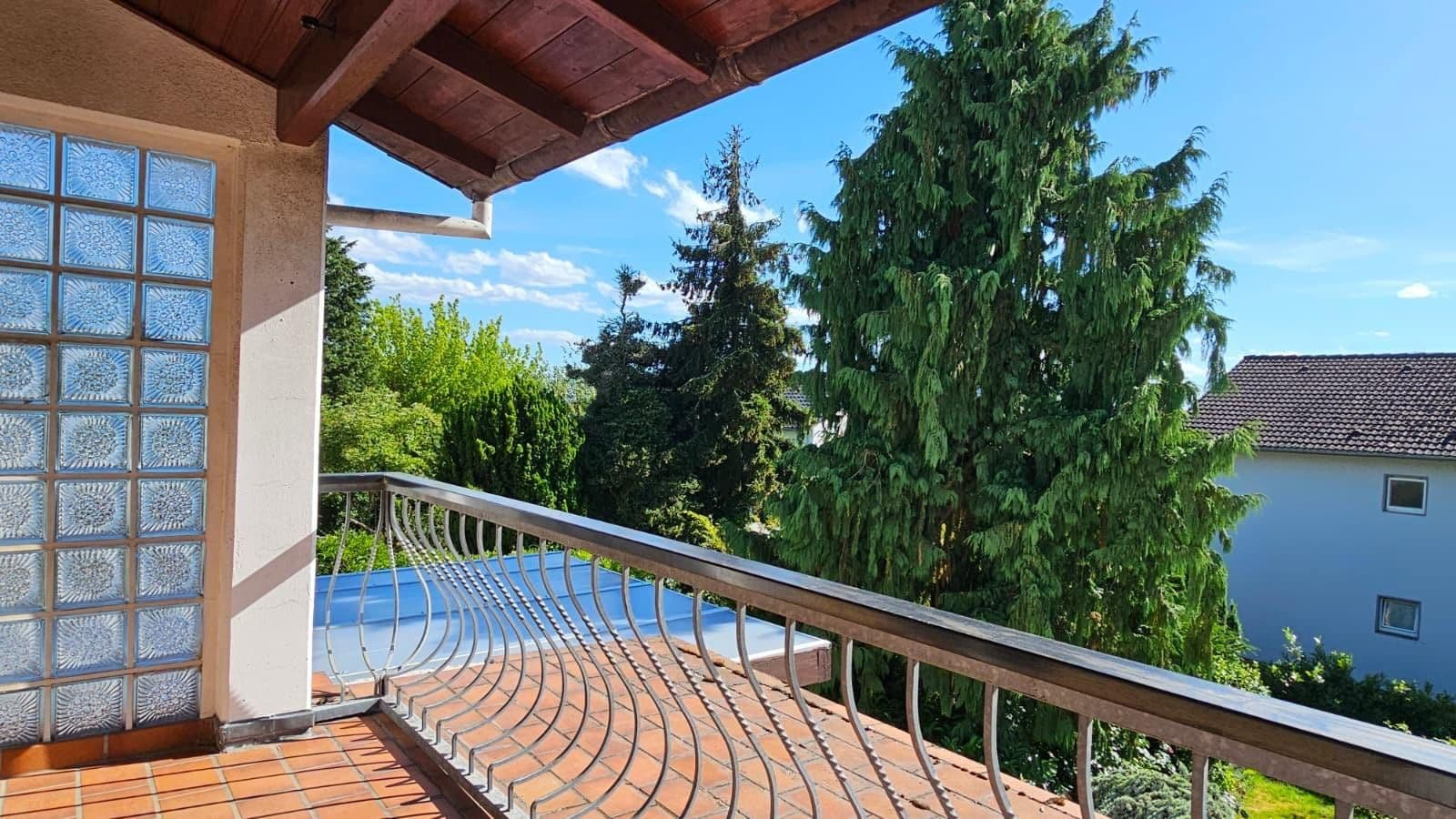 Prodej domu 110 m², pozemek 324 m², Schwalbach am Taunus, Hessen Prodej domu 110 m², pozemek 324 m², Schwalbach am Taunus, Hessen