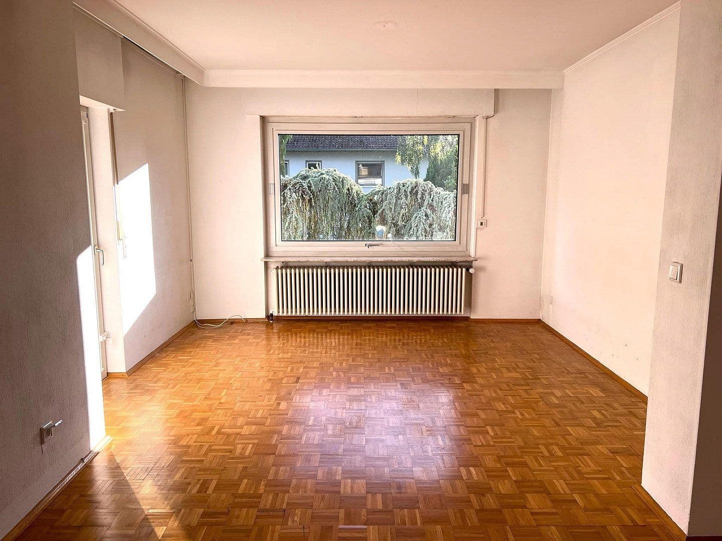Prodej domu 110 m², pozemek 324 m², Schwalbach am Taunus, Hessen Prodej domu 110 m², pozemek 324 m², Schwalbach am Taunus, Hessen