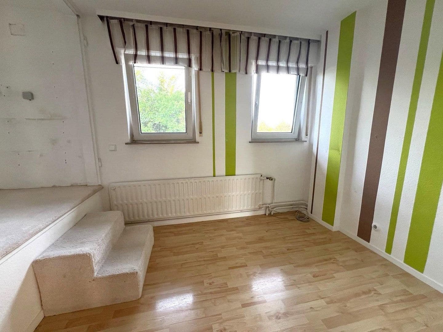 Prodej domu 110 m², pozemek 324 m², Schwalbach am Taunus, Hessen Prodej domu 110 m², pozemek 324 m², Schwalbach am Taunus, Hessen