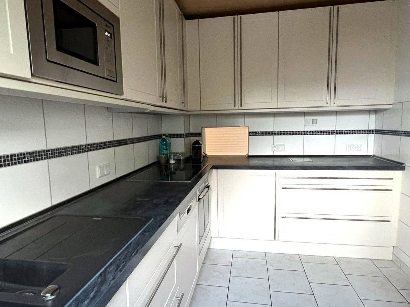 Prodej domu 110 m², pozemek 324 m², Schwalbach am Taunus, Hessen Prodej domu 110 m², pozemek 324 m², Schwalbach am Taunus, Hessen