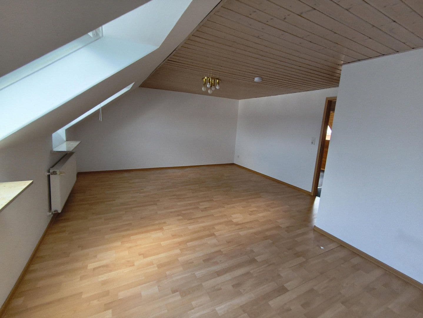 Prodej domu 150 m², pozemek 296 m², Neubruchstraße 16, Puchheim, Bavorsko Prodej domu 150 m², pozemek 296 m², Neubruchstraße 16, Puchheim, Bavorsko