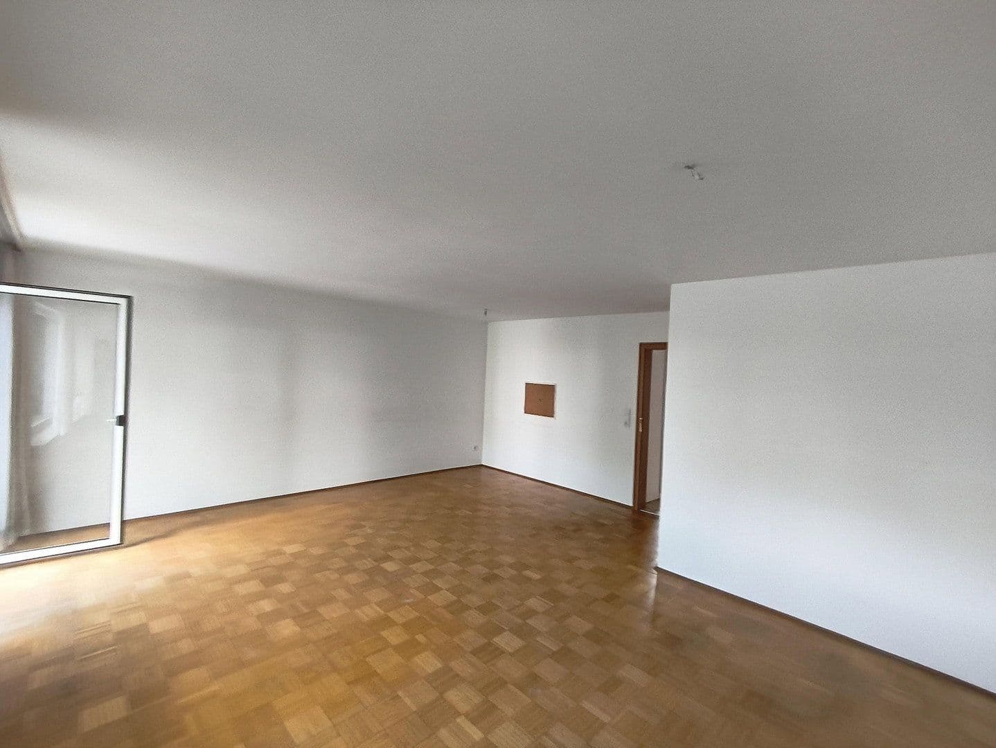 Prodej domu 150 m², pozemek 296 m², Neubruchstraße 16, Puchheim, Bavorsko Prodej domu 150 m², pozemek 296 m², Neubruchstraße 16, Puchheim, Bavorsko