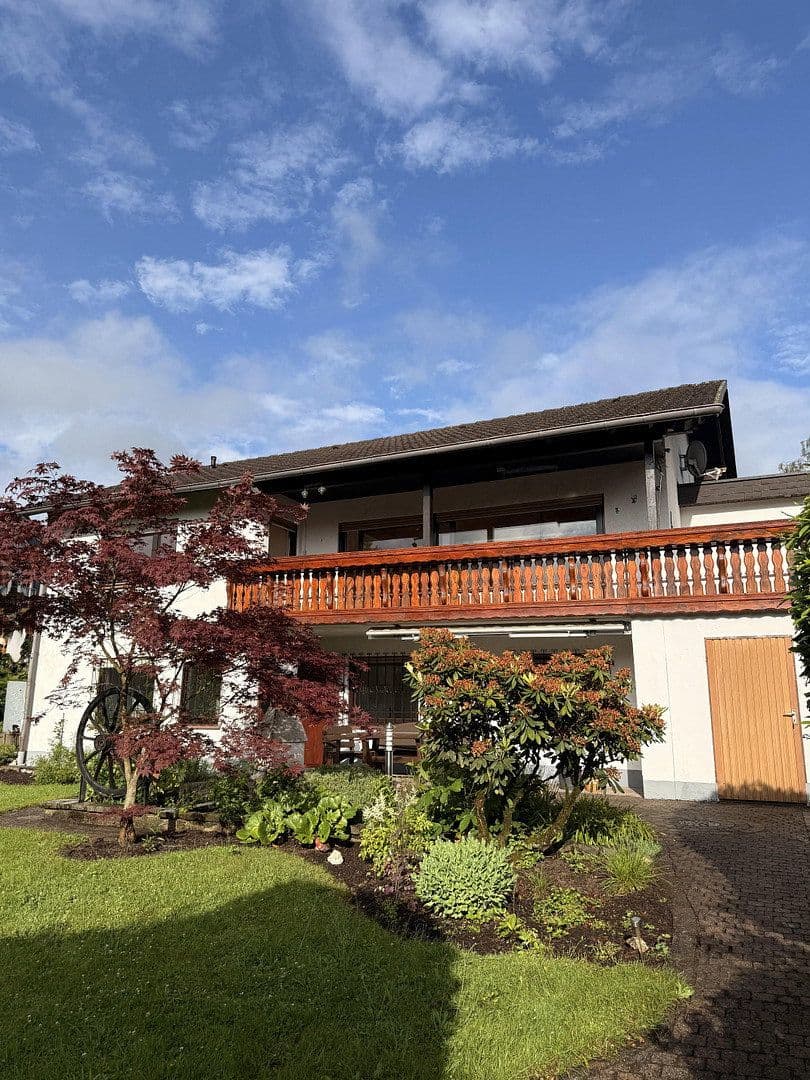 Prodej domu 169 m², pozemek 1.006 m², Waldbröl, Severní Porýní-Vestfálsko Prodej domu 169 m², pozemek 1.006 m², Waldbröl, Severní Porýní-Vestfálsko