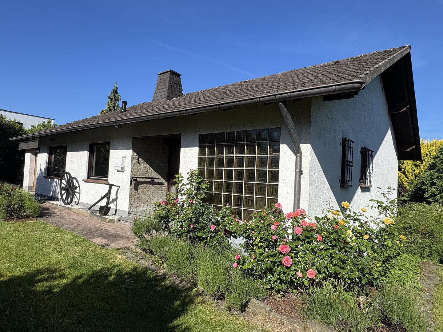 Prodej domu 169 m², pozemek 1.006 m², Waldbröl, Severní Porýní-Vestfálsko Prodej domu 169 m², pozemek 1.006 m², Waldbröl, Severní Porýní-Vestfálsko