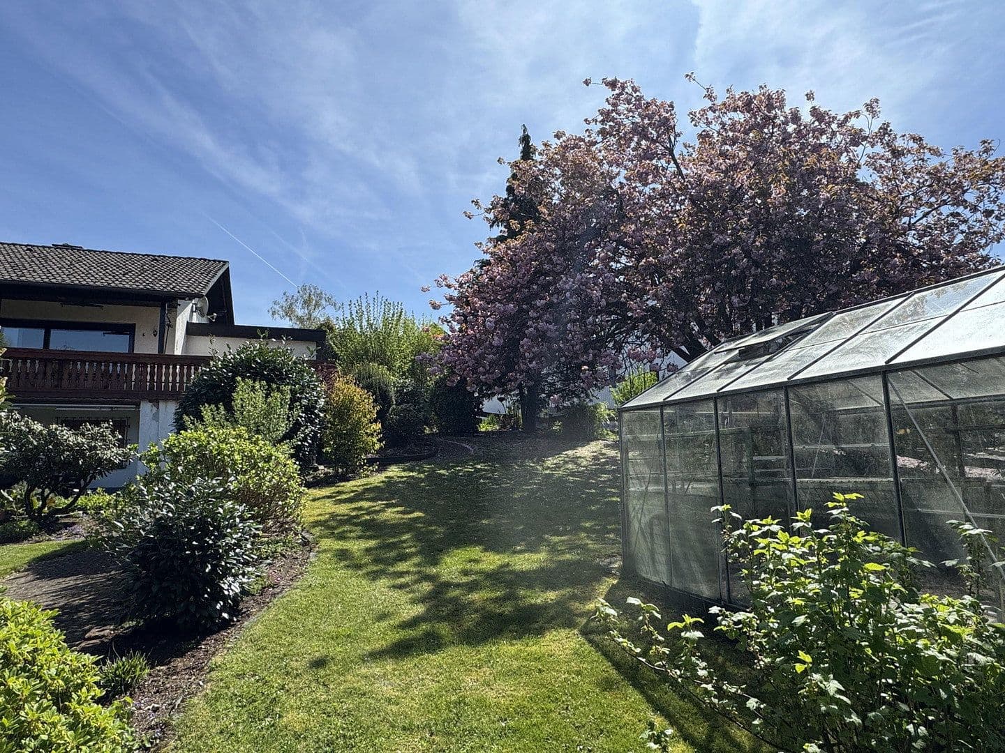 Prodej domu 169 m², pozemek 1.006 m², Waldbröl, Severní Porýní-Vestfálsko Prodej domu 169 m², pozemek 1.006 m², Waldbröl, Severní Porýní-Vestfálsko