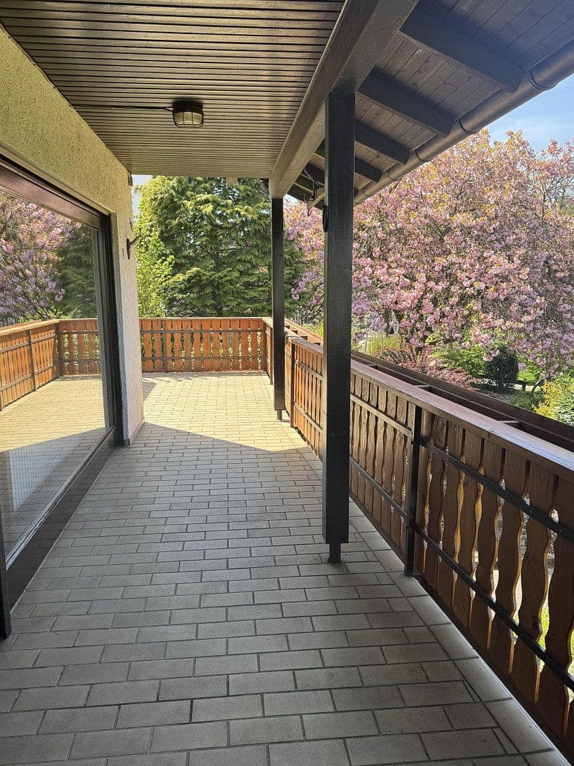 Prodej domu 169 m², pozemek 1.006 m², Waldbröl, Severní Porýní-Vestfálsko Prodej domu 169 m², pozemek 1.006 m², Waldbröl, Severní Porýní-Vestfálsko