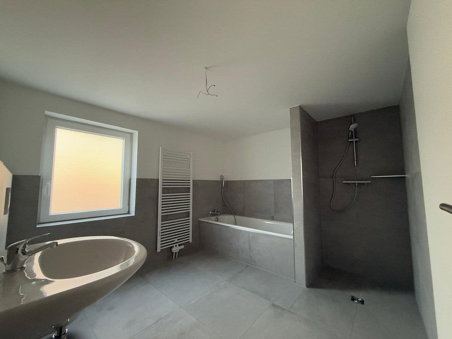 Pronájem bytu 3+1 100 m², Waller Straße 52, Winsen (Aller), Dolní Sasko Pronájem bytu 3+1 100 m², Waller Straße 52, Winsen (Aller), Dolní Sasko