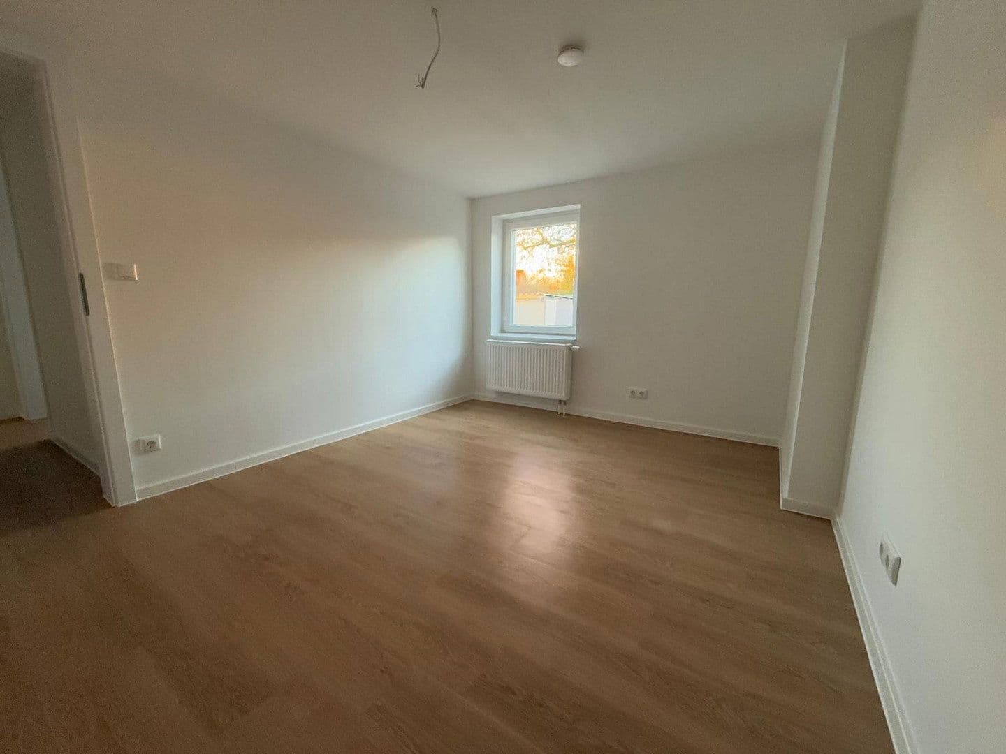 Pronájem bytu 3+1 100 m², Waller Straße 52, Winsen (Aller), Dolní Sasko Pronájem bytu 3+1 100 m², Waller Straße 52, Winsen (Aller), Dolní Sasko