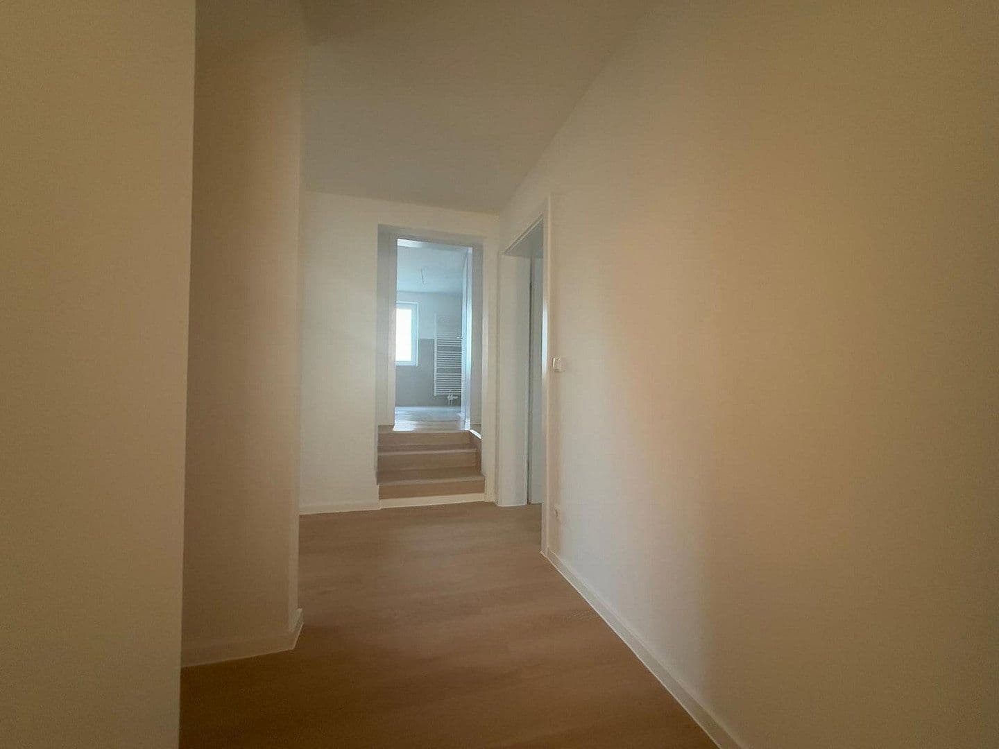 Pronájem bytu 3+1 100 m², Waller Straße 52, Winsen (Aller), Dolní Sasko Pronájem bytu 3+1 100 m², Waller Straße 52, Winsen (Aller), Dolní Sasko