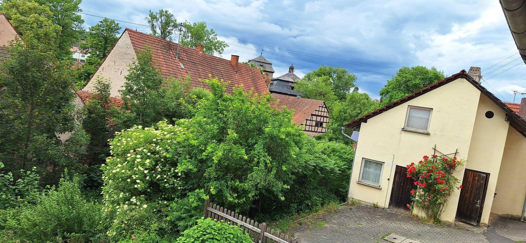 Prodej domu 179 m², pozemek 878 m², Schulgasse 40, Burgpreppach, Bavorsko Prodej domu 179 m², pozemek 878 m², Schulgasse 40, Burgpreppach, Bavorsko