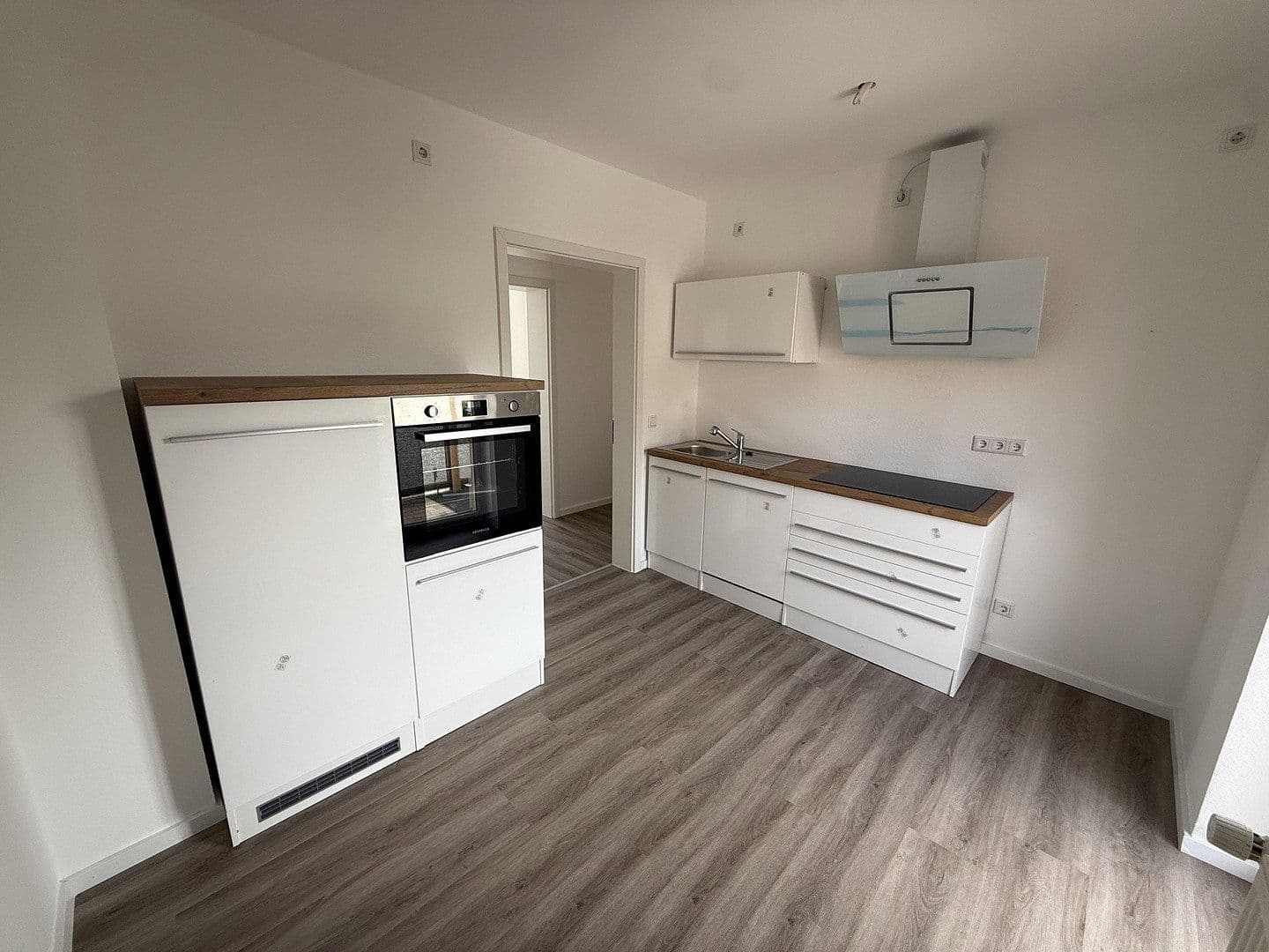 Pronájem bytu 3+1 75 m², Mittelstraße 33, Bad Nauheim, Hessen Pronájem bytu 3+1 75 m², Mittelstraße 33, Bad Nauheim, Hessen
