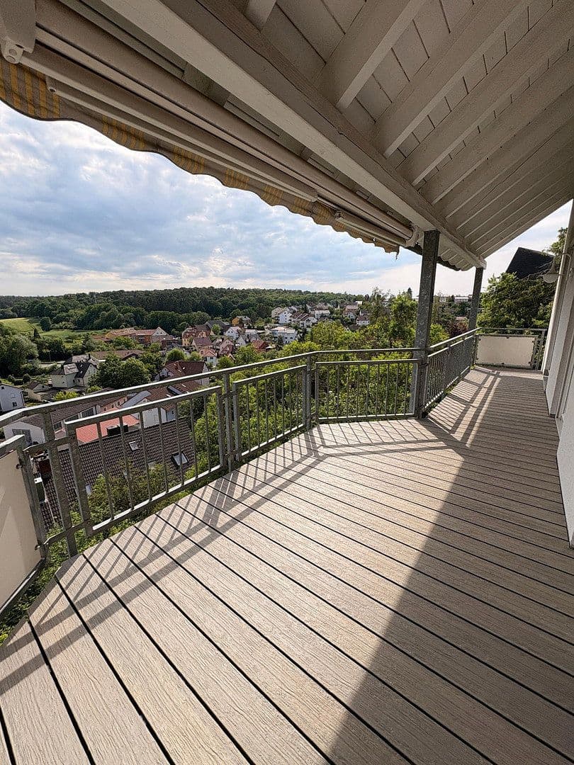 Pronájem bytu 4+1 134 m², Würzburg Oberdürrbach, Bavorsko Pronájem bytu 4+1 134 m², Würzburg Oberdürrbach, Bavorsko