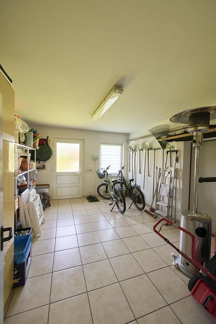 Prodej domu 277 m², pozemek 3.439 m², Treuenbrietzen, Braniborsko Prodej domu 277 m², pozemek 3.439 m², Treuenbrietzen, Braniborsko