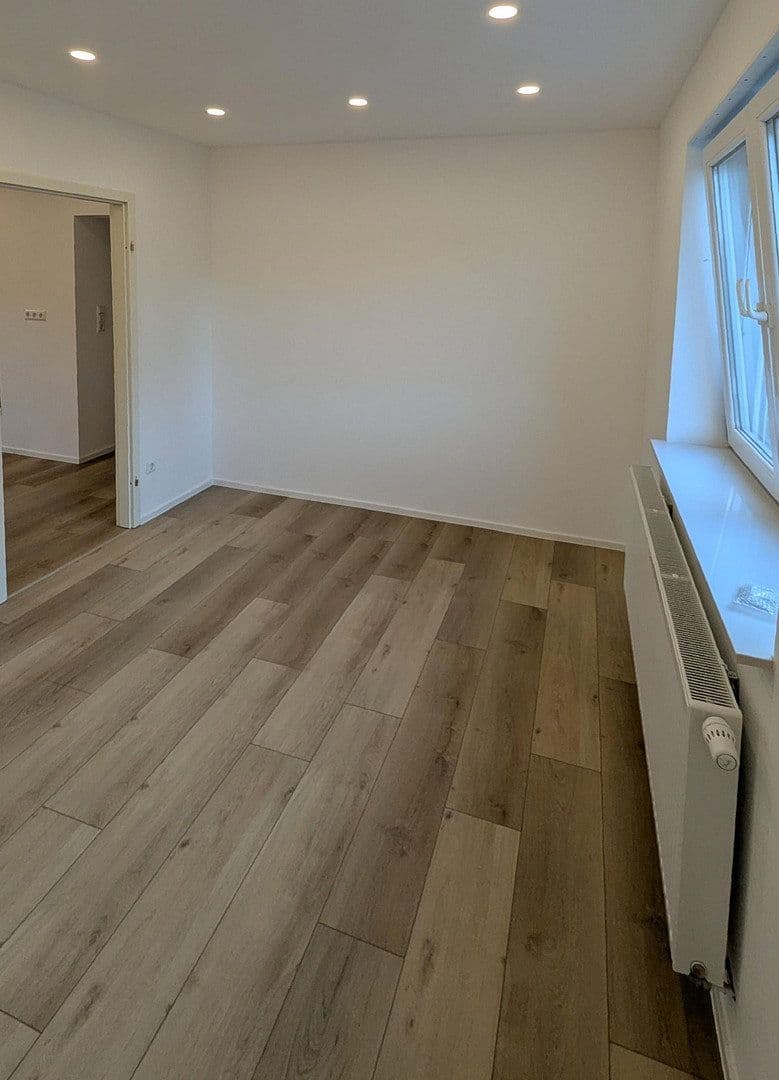 Pronájem bytu 4+1 82 m², Mannheim, Bádensko-Württembersko Pronájem bytu 4+1 82 m², Mannheim, Bádensko-Württembersko