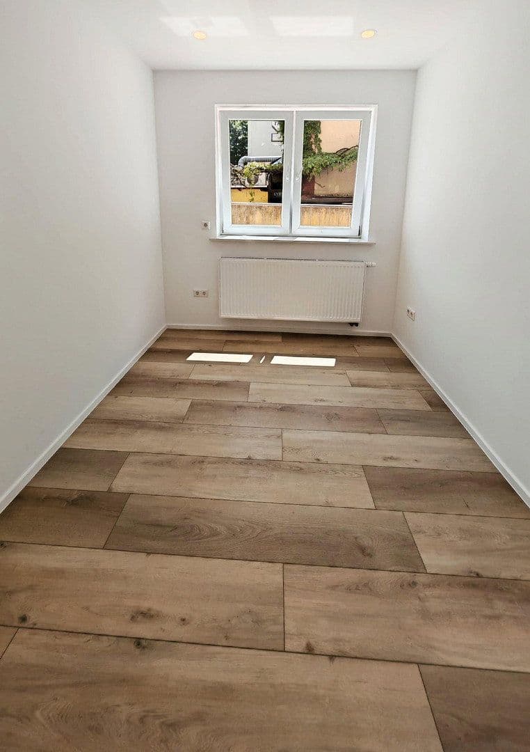 Pronájem bytu 4+1 82 m², Mannheim, Bádensko-Württembersko Pronájem bytu 4+1 82 m², Mannheim, Bádensko-Württembersko