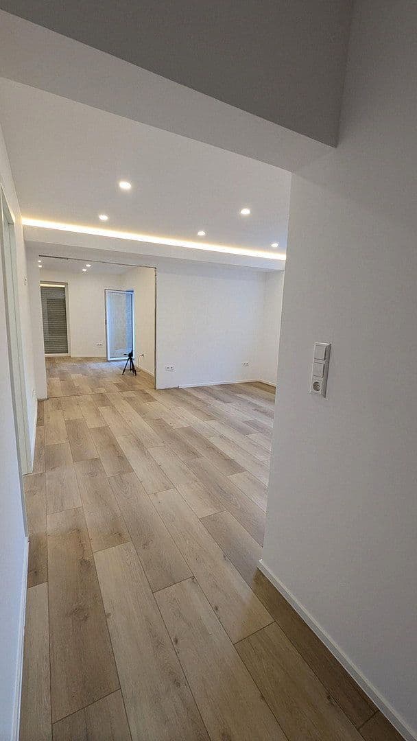 Pronájem bytu 4+1 82 m², Mannheim, Bádensko-Württembersko Pronájem bytu 4+1 82 m², Mannheim, Bádensko-Württembersko