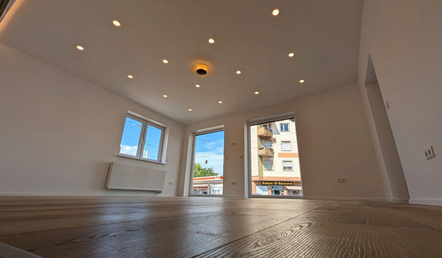 Pronájem bytu 4+1 82 m², Mannheim, Bádensko-Württembersko Pronájem bytu 4+1 82 m², Mannheim, Bádensko-Württembersko