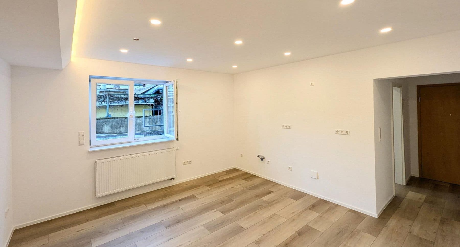 Pronájem bytu 4+1 82 m², Mannheim, Bádensko-Württembersko Pronájem bytu 4+1 82 m², Mannheim, Bádensko-Württembersko