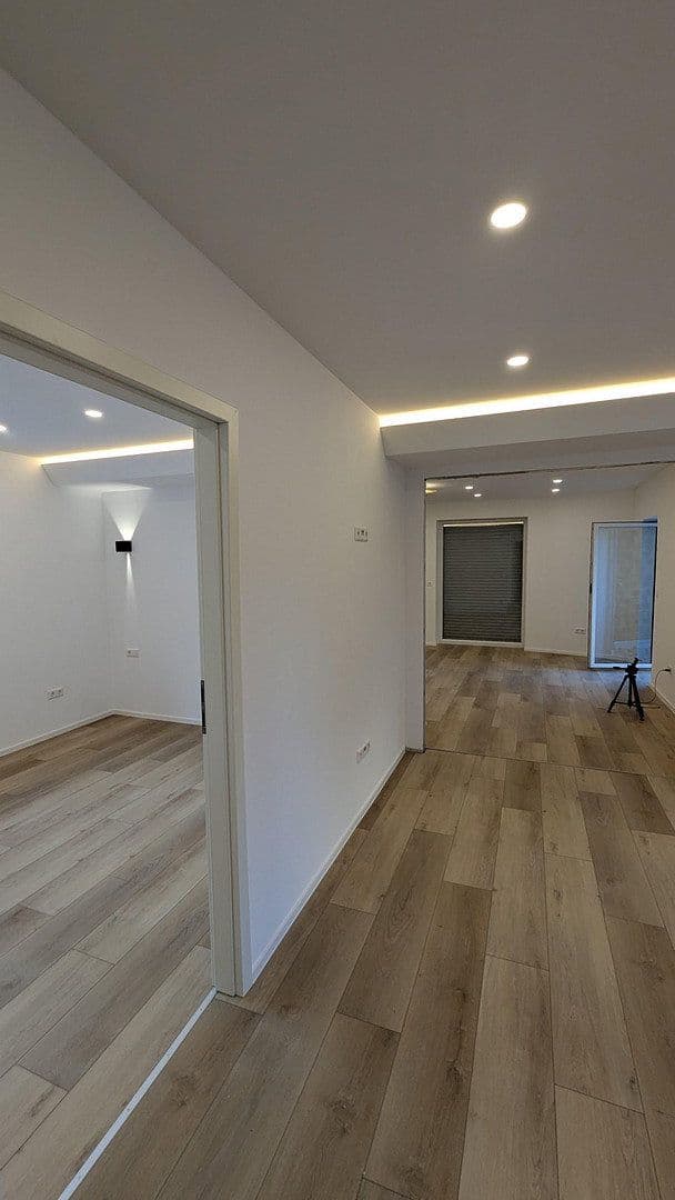 Pronájem bytu 4+1 82 m², Mannheim, Bádensko-Württembersko Pronájem bytu 4+1 82 m², Mannheim, Bádensko-Württembersko
