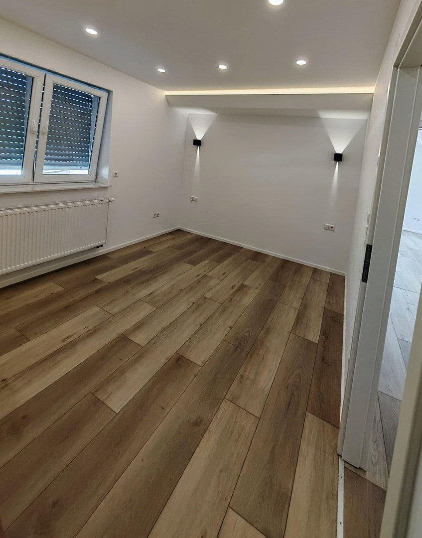 Pronájem bytu 4+1 82 m², Mannheim, Bádensko-Württembersko Pronájem bytu 4+1 82 m², Mannheim, Bádensko-Württembersko